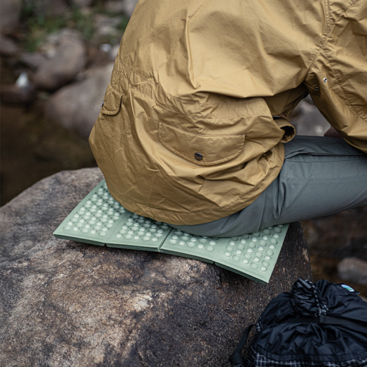 Коврик-сидушка туристический Naturehike 40,5х30,5х1,5 см. IXPE, бежевый